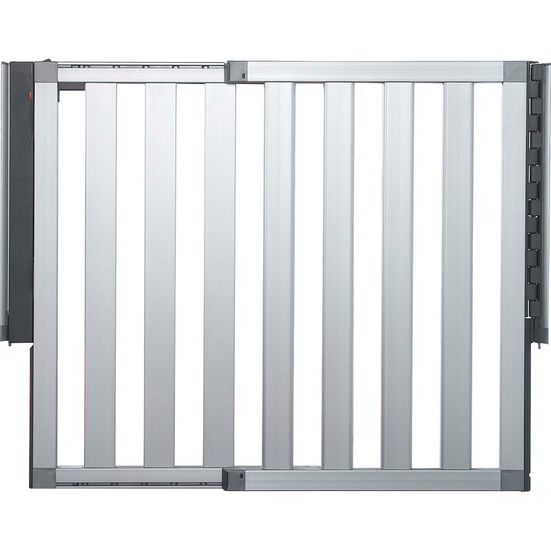 munchkin aluminum baby gate