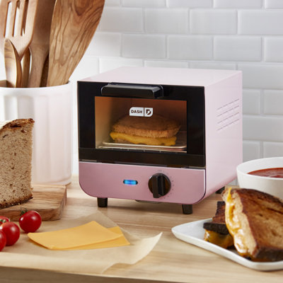 DASH Dash Mini Toaster Oven  Finish: Pink