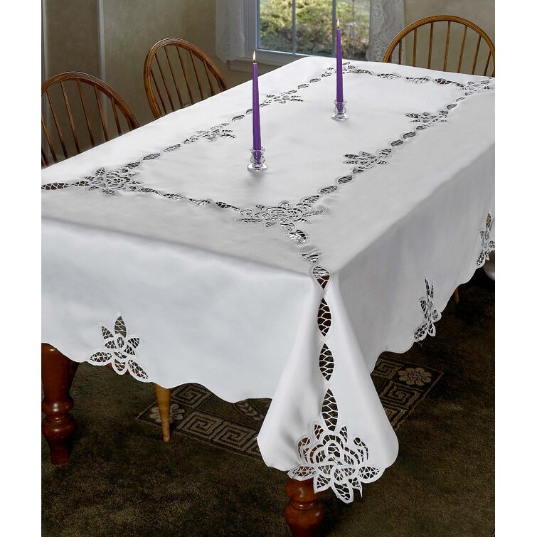 Party Accessory white Masterpiece Plastic Lace Table Roll 