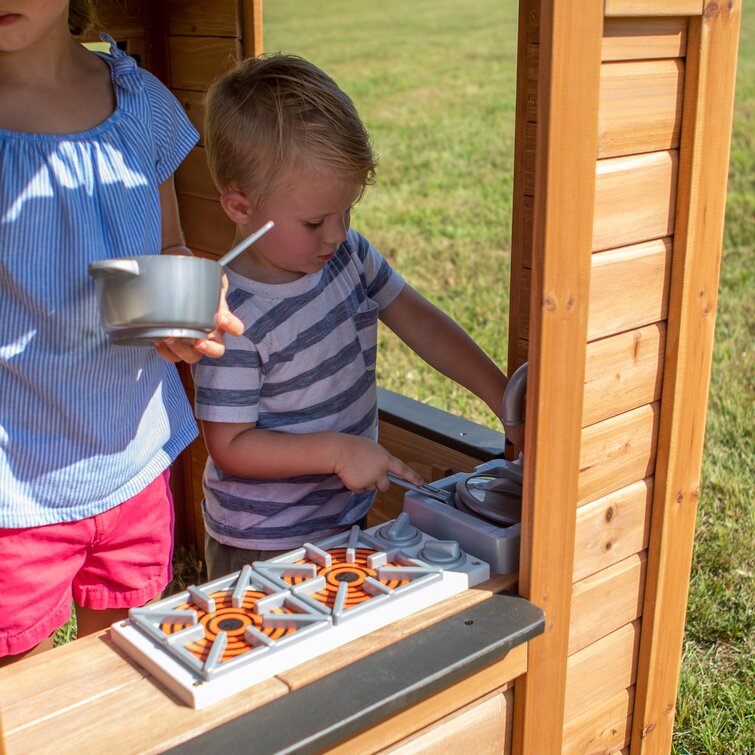 Automatisering Bovenstaande huiselijk Backyard Discovery 3.5' x 3.9' Indoor/Outdoor Cedar Playhouse with Kitchen  & Reviews | Wayfair