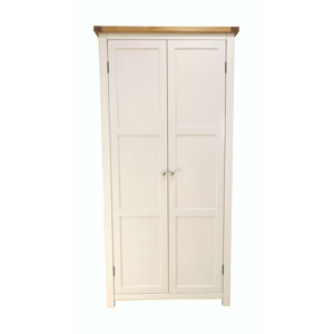 Kleiderschrank von Hazelwood Home