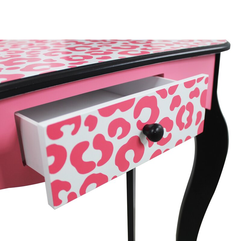 gisele vanity table