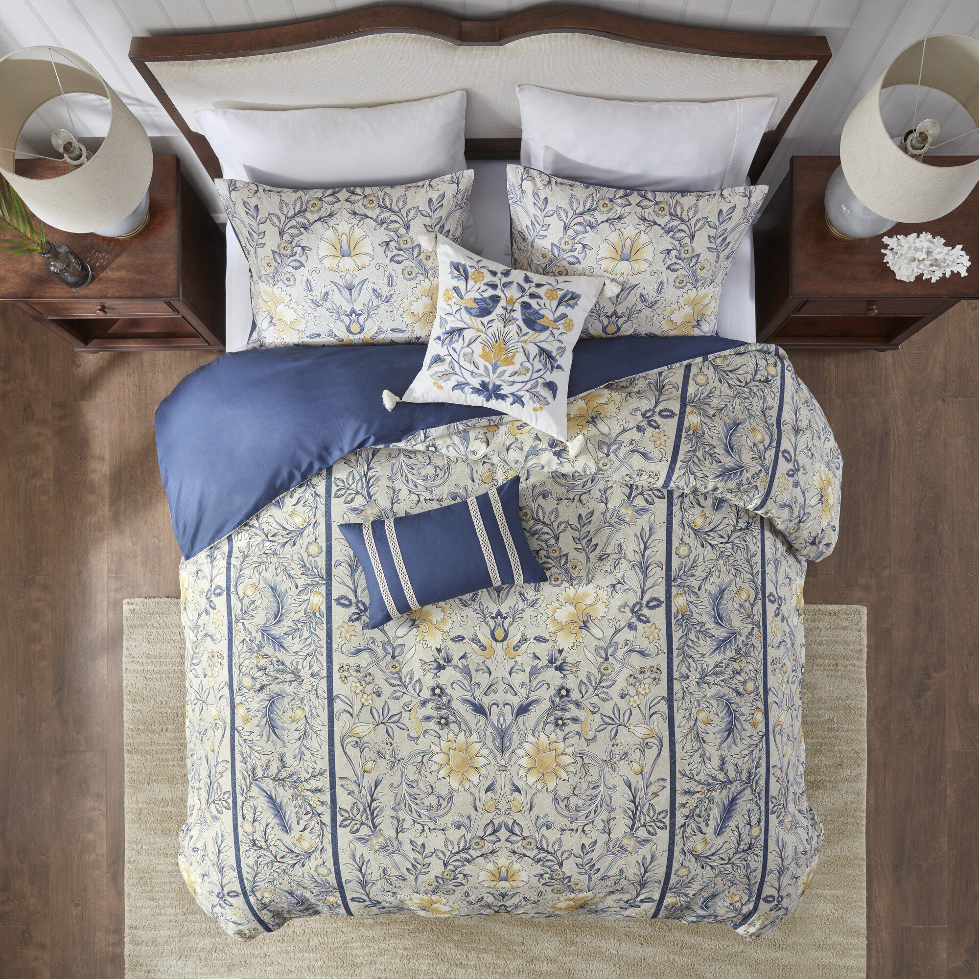 King Size Navy Blue Color Embroidered 3 Pieces Reversible Bedding Quilt Set 