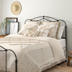 48+ Artistic Accents Bedding Home Goods Collection