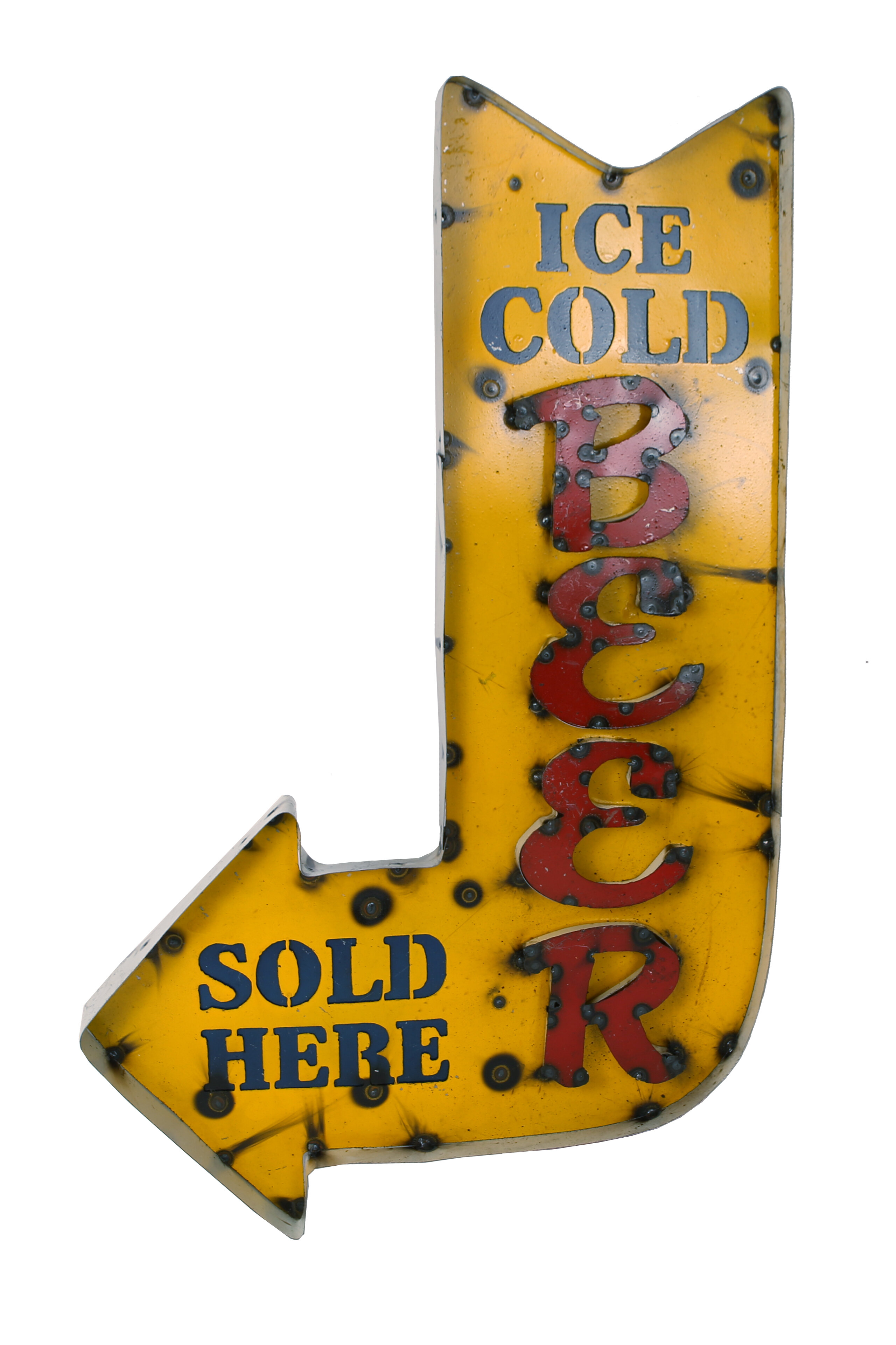 Sold here. Cold Beer sold here. Пиво стрела. Cold Beer sign. Bar Ice Cold Beer надпись.