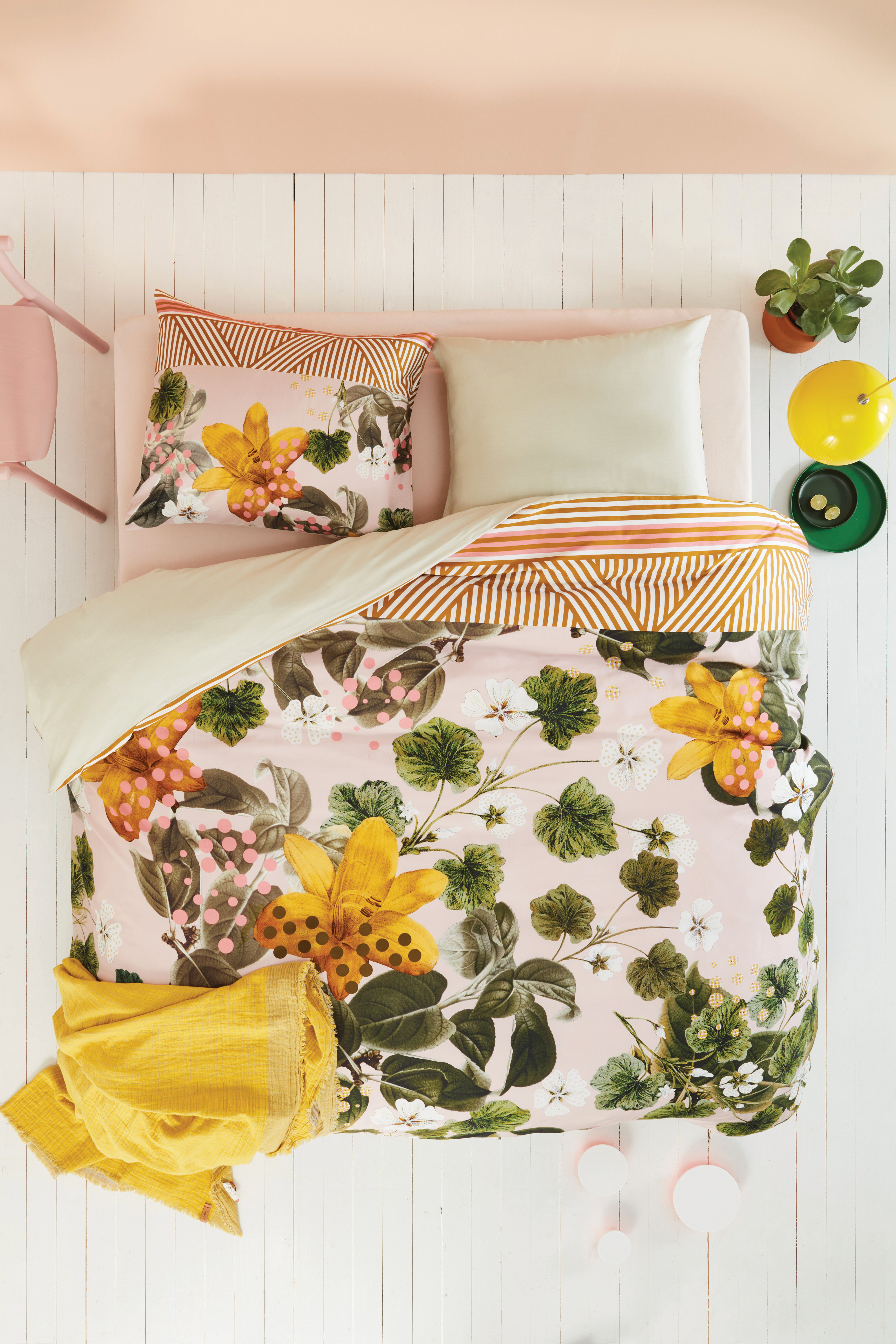 Rosalind Wheeler Melinda Botanical Flower Duvet Cover Set Wayfair