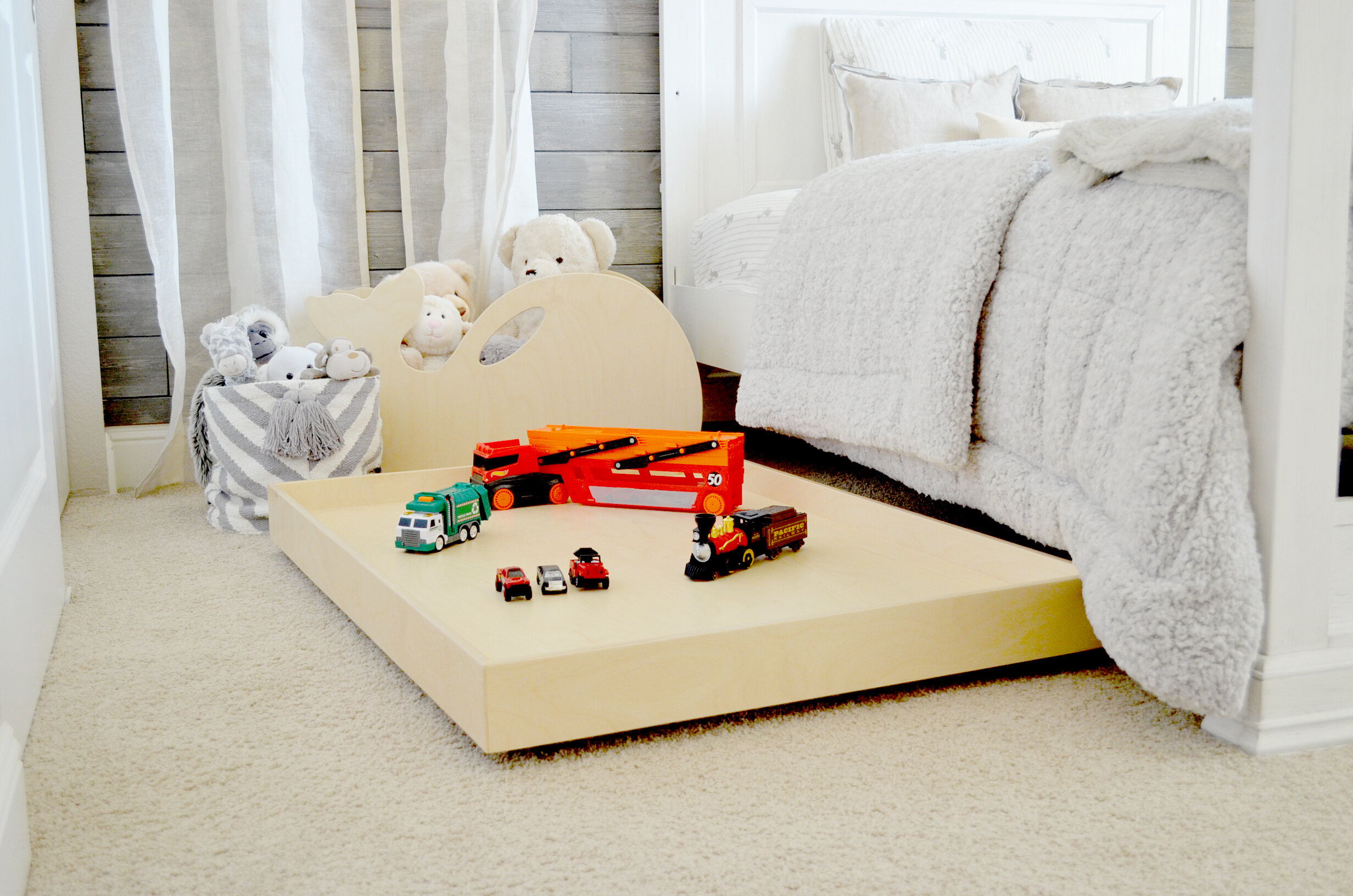 kids play bed