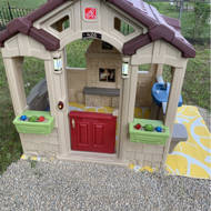 step 2 charming playhouse
