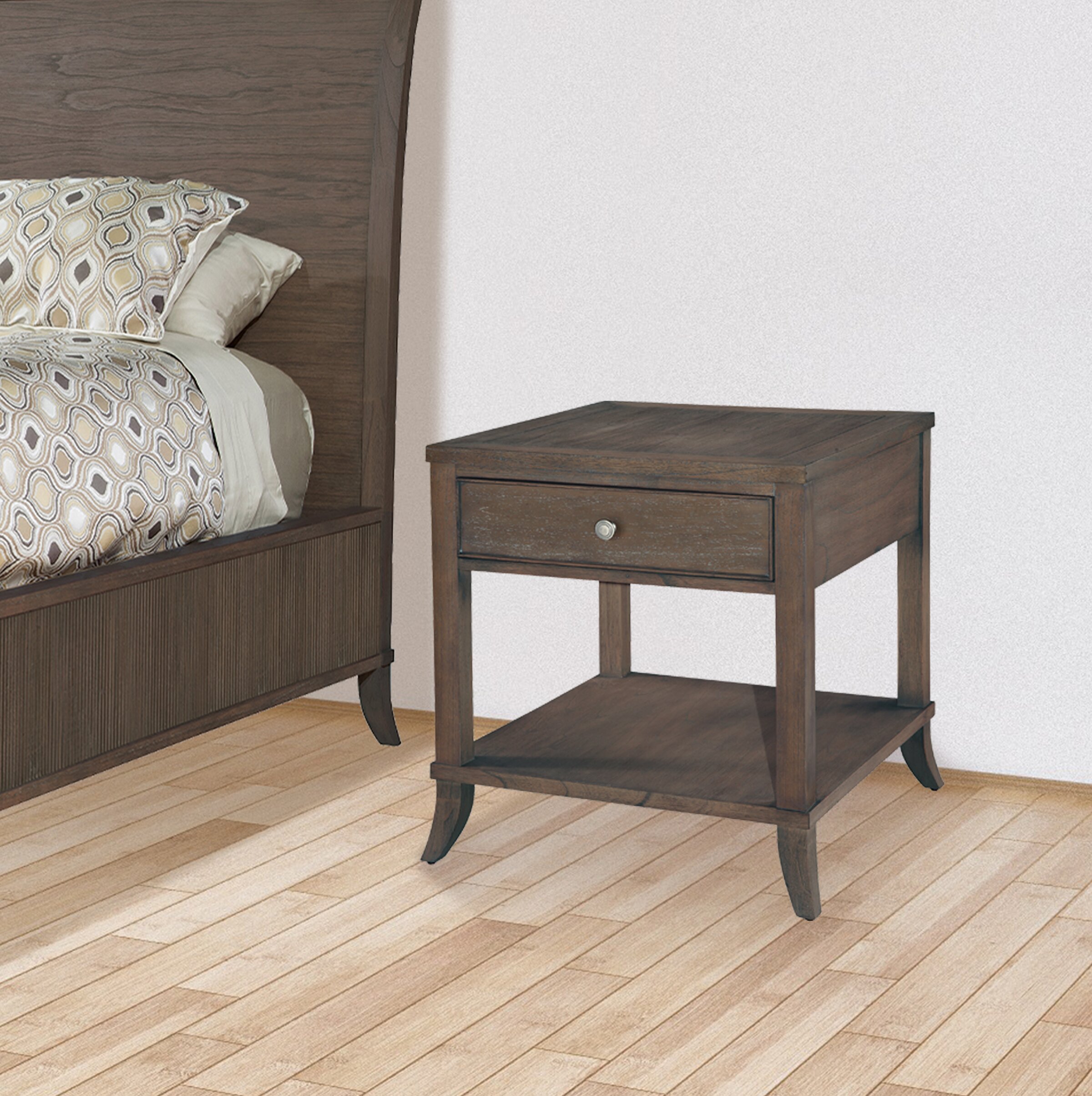 sizemore end table