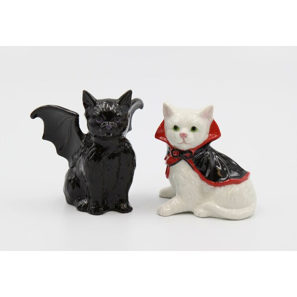 40289 Kitty Cat and Yarn Salt and Pepper Shakers 