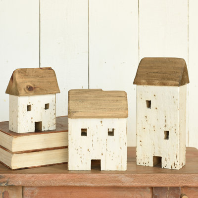 Braylon Wood Cottages Sculpture Set