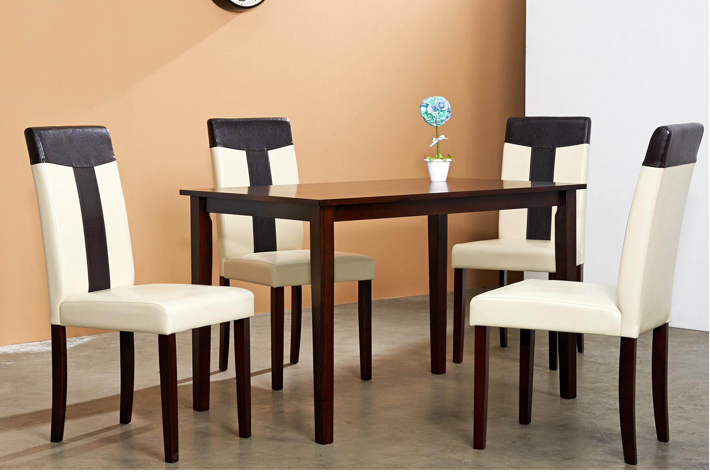 Saladin 5 Piece Dining Set