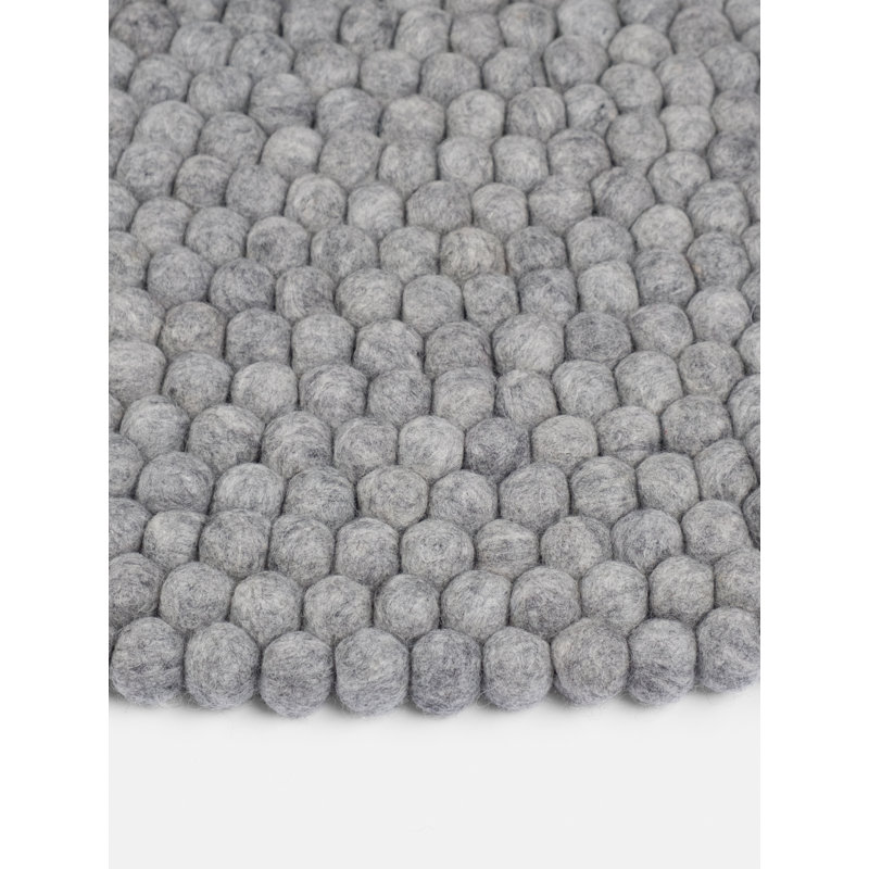 Myfelt Handgefertigter Filzkugel Teppich Carl In Grau