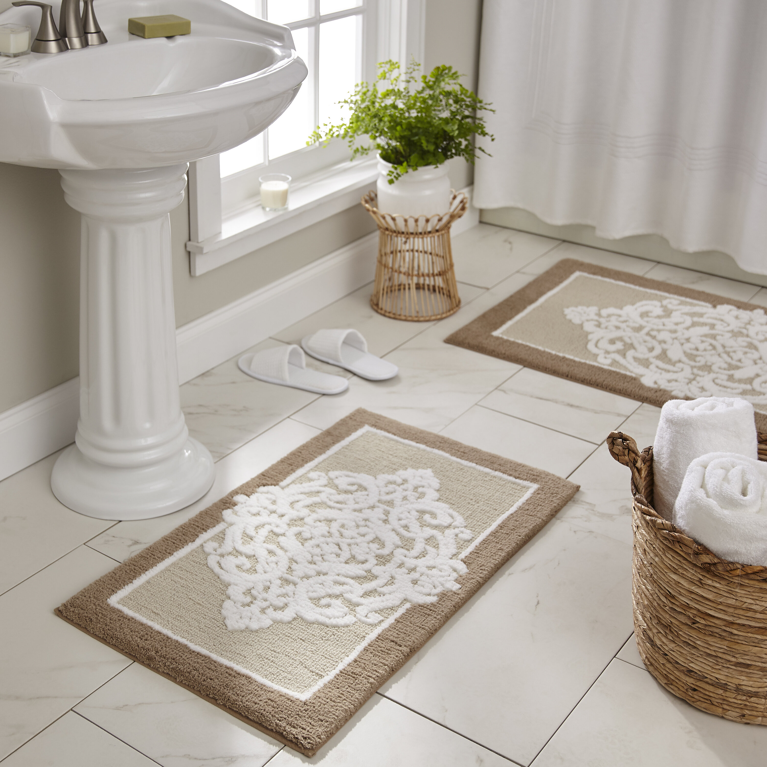 decorative bathroom rugs