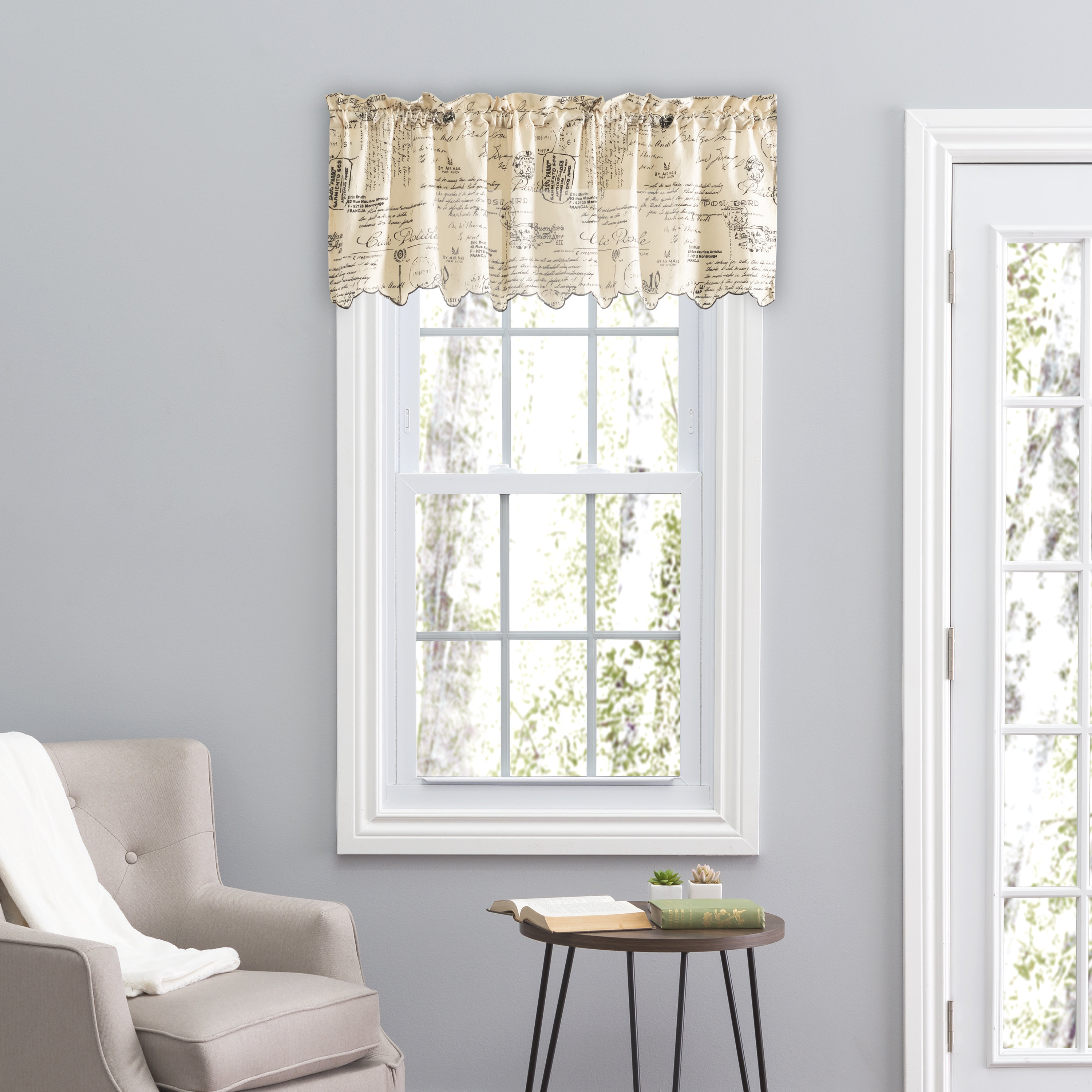 Winston Porter Maillet Scalloped 48'' Window Valance in Black/Light Tan