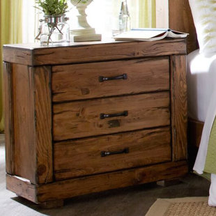 Nyla 3 Drawer Bachelor's Chest by Union Rustic
