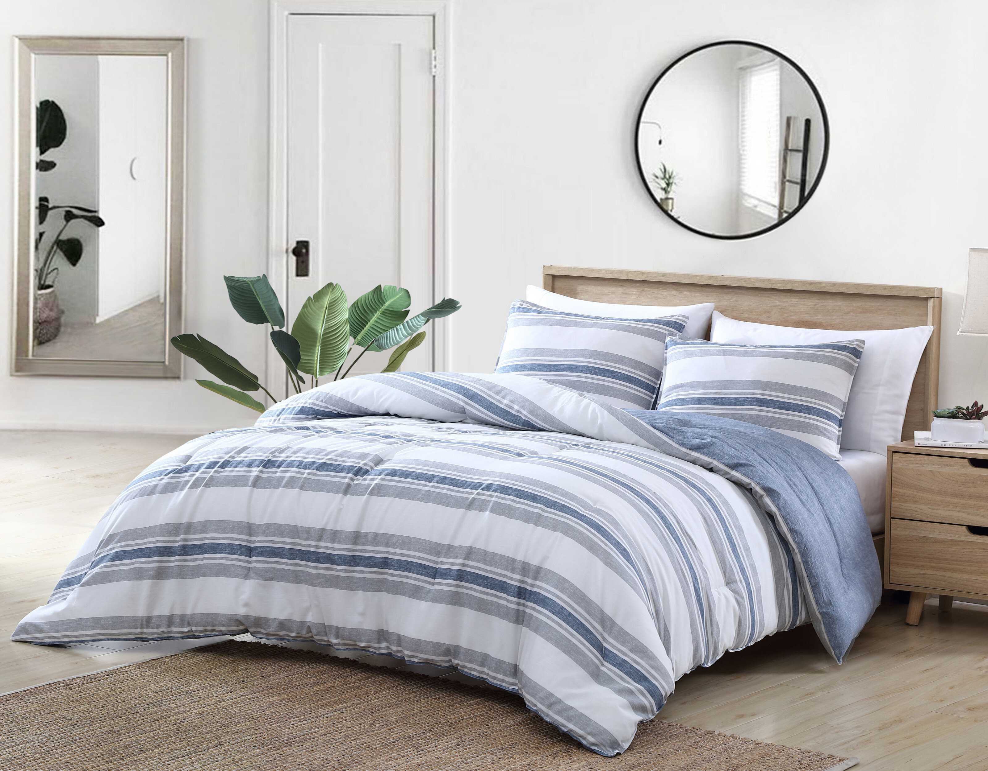 Nautica Mineola Reversible Comforter Set Kayleigh & Co. Details about   * NEW Full/Queen 