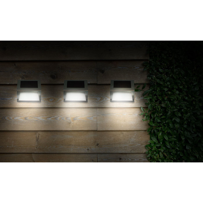 Sunstep Solar Ed Battery Led Deck Light Pack Sunstep Solar Ed Battery Led Deck Light Pack
