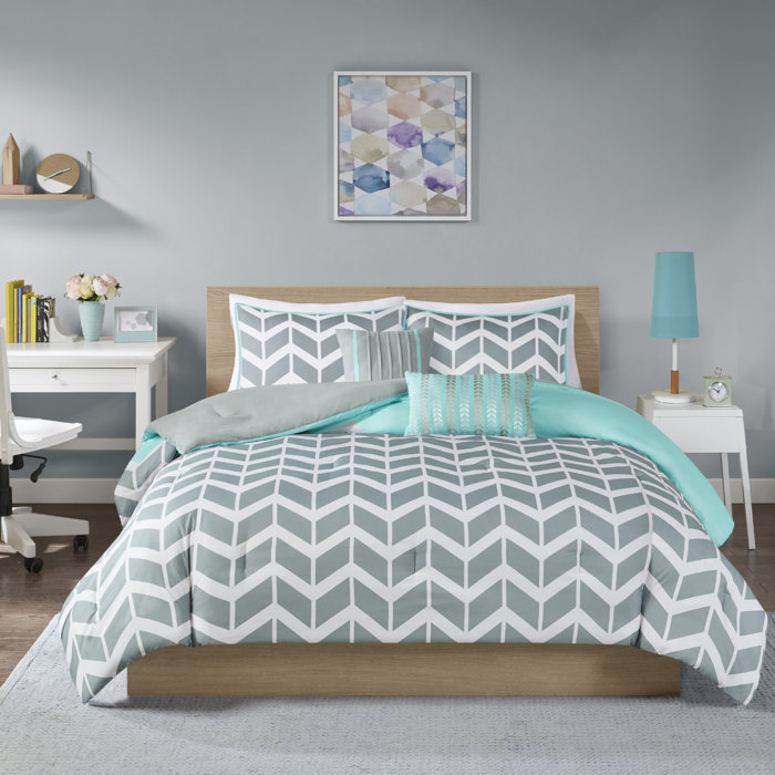 Wrought Studio Stanek Reversible Comforter Set Reviews Wayfair Ca
