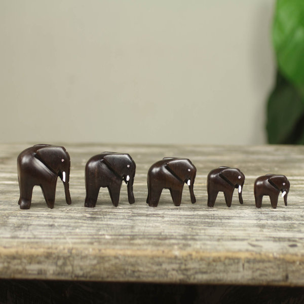 wooden elephant set