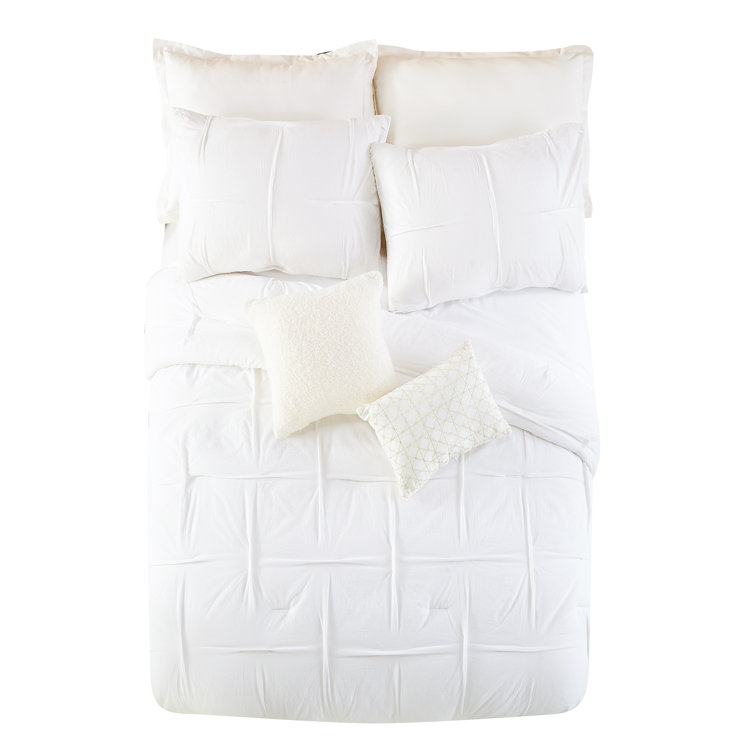 comforter set with pillows