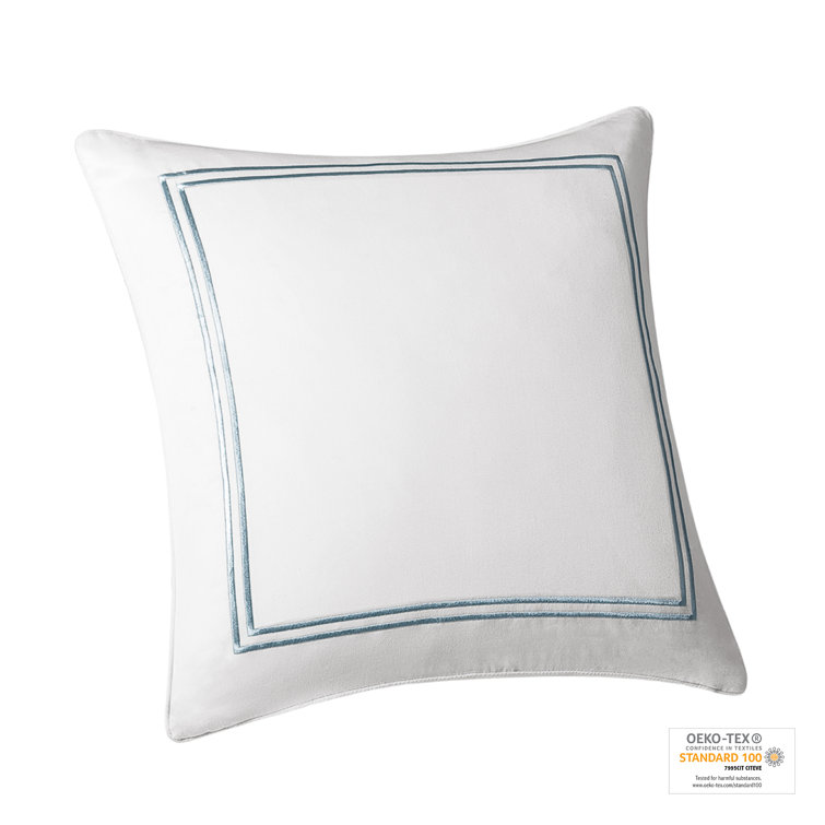 white cotton throw pillows