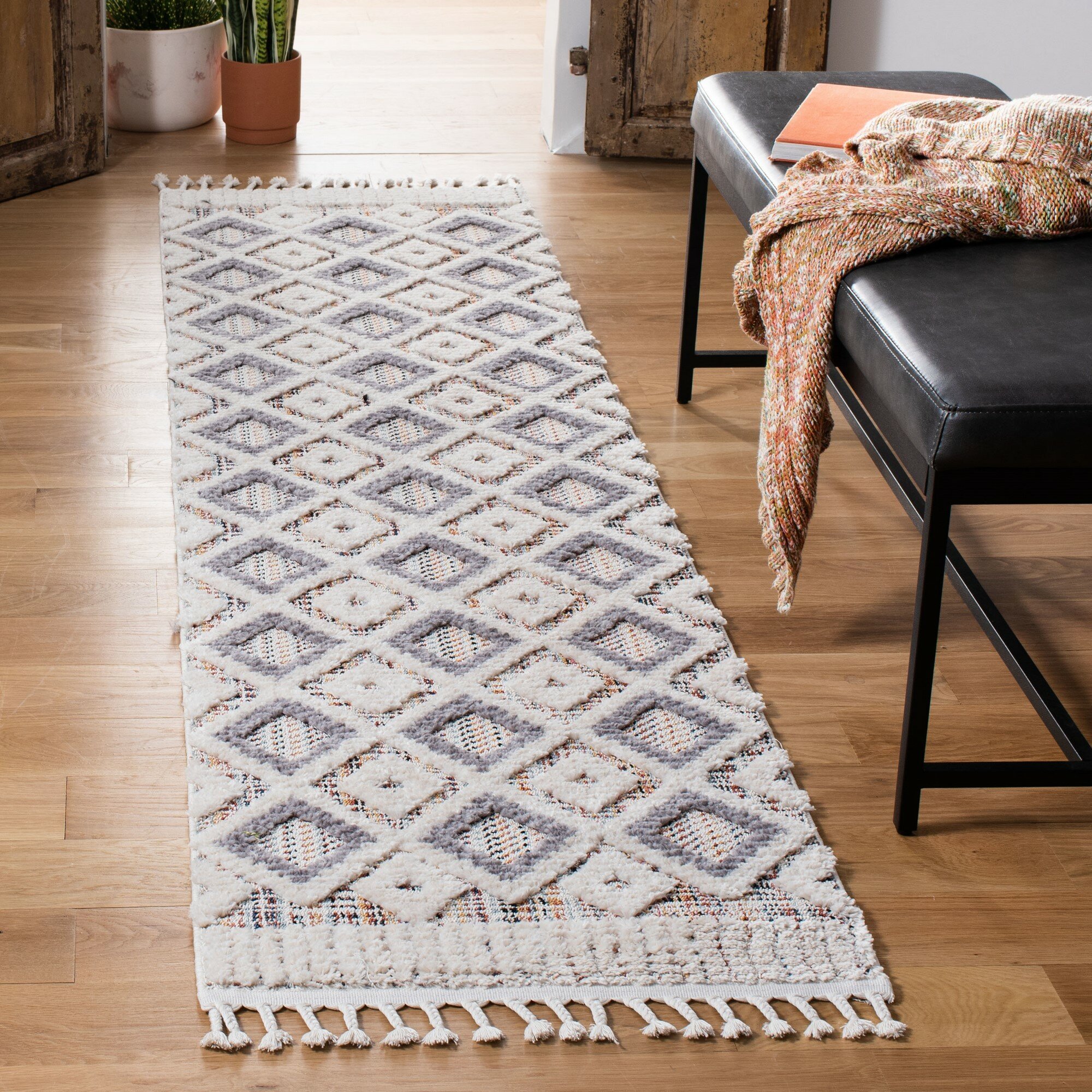 DISCOUNTED Soft Grey Shaggy Rugs Thick Pile Non Shed Geometric Dining Room Rug 