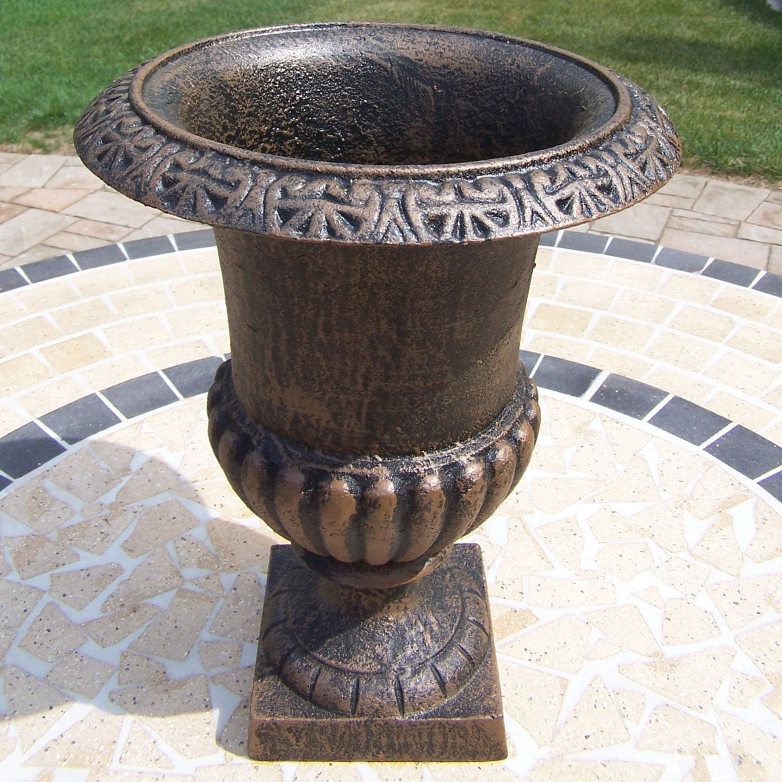 Wenger Roman Cast Iron Urn Planter Wenger Roman Cast Iron Urn Planter