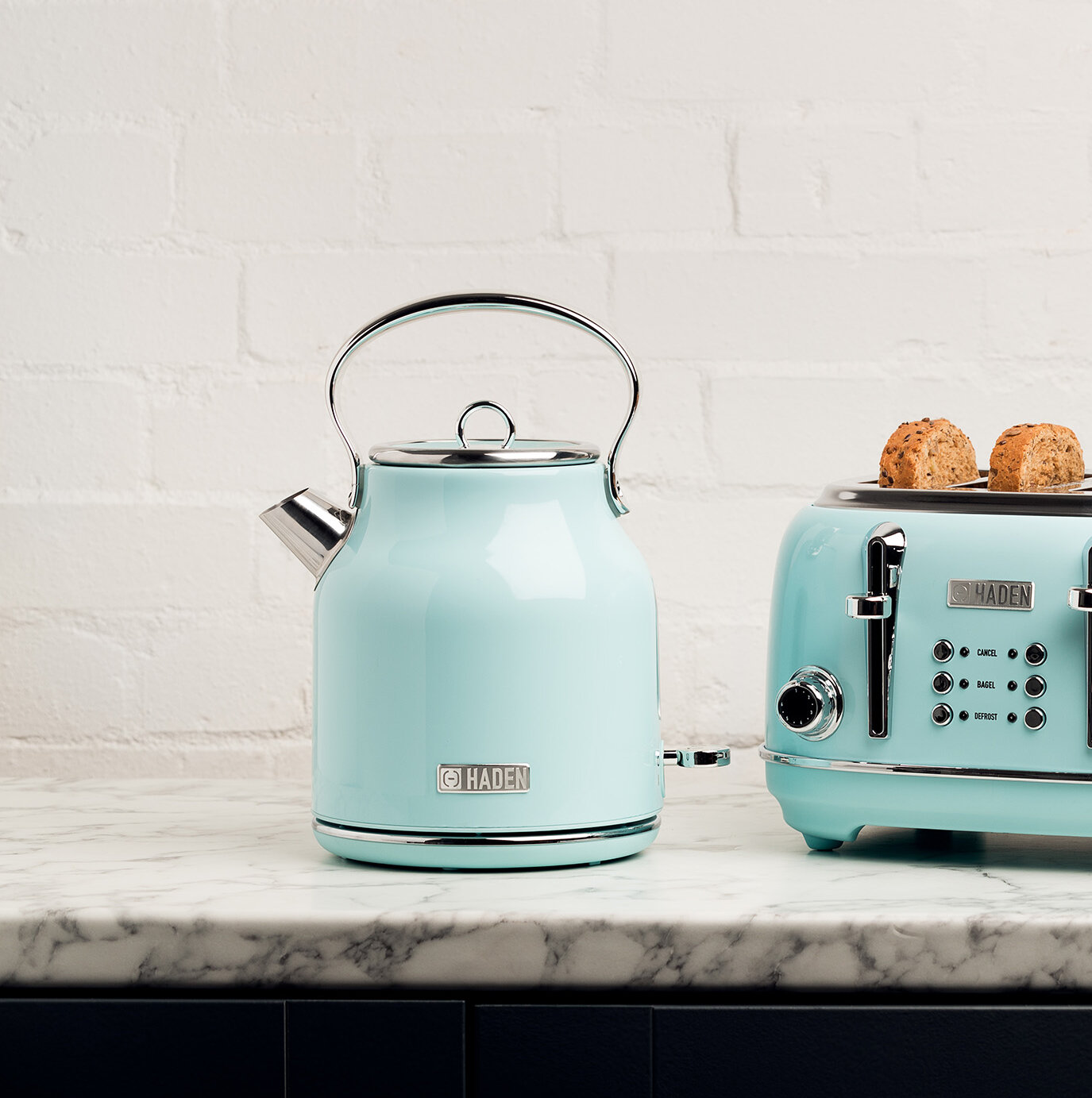 turquoise electric kettle