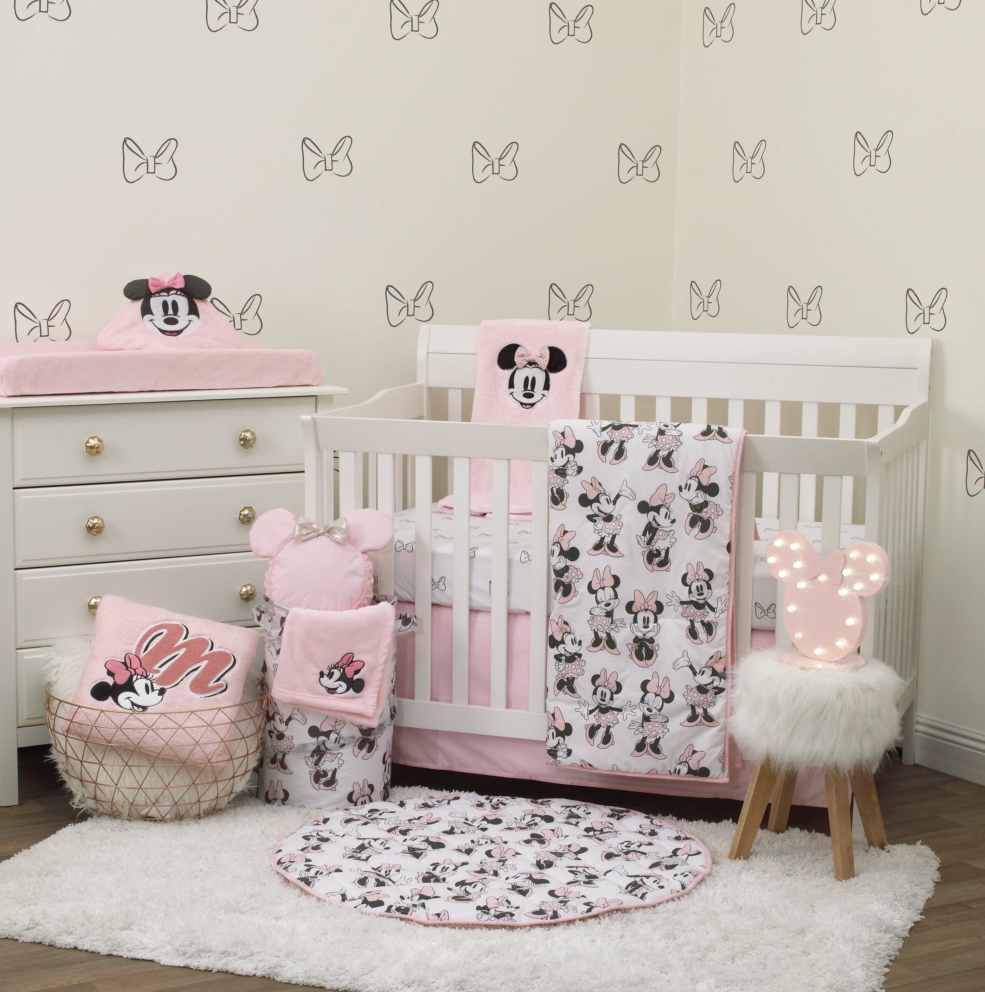 Disney Minnie Mouse Nursery 6 Piece Crib Bedding Set Reviews