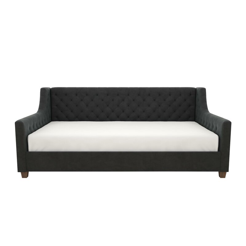 Featured image of post Gray Velvet Daybed / But, in all seriousness, the daybed although simple in shape and form is one of the most versatile pieces of furniture.