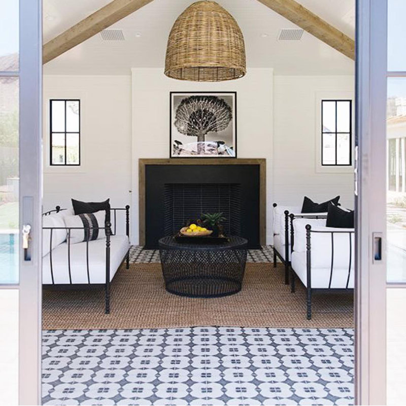 Bedrosians Enchante Decorative 8 X 8 Porcelain Field Tile In