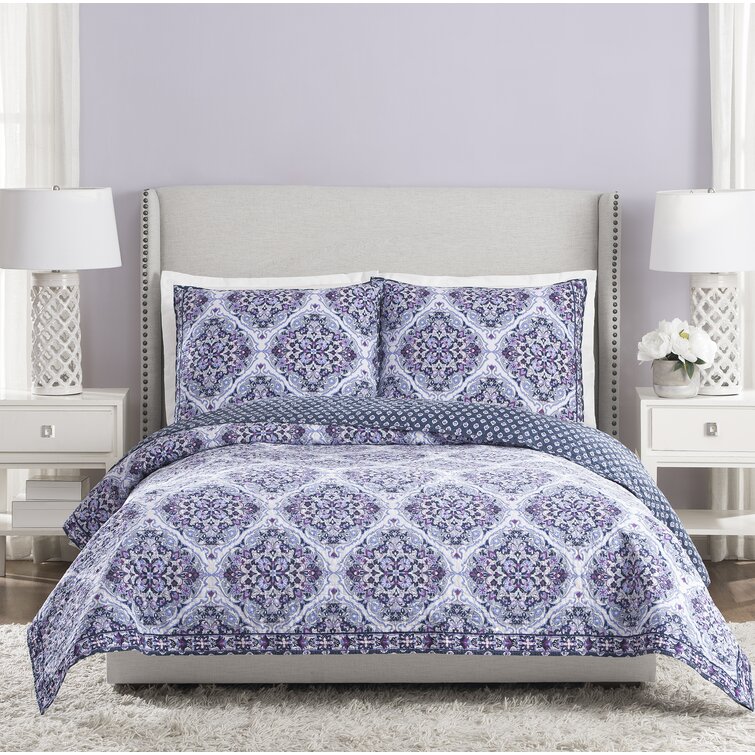 Vera Bradley Regal Rosette Reversible Traditional Quilt & Reviews | Wayfair