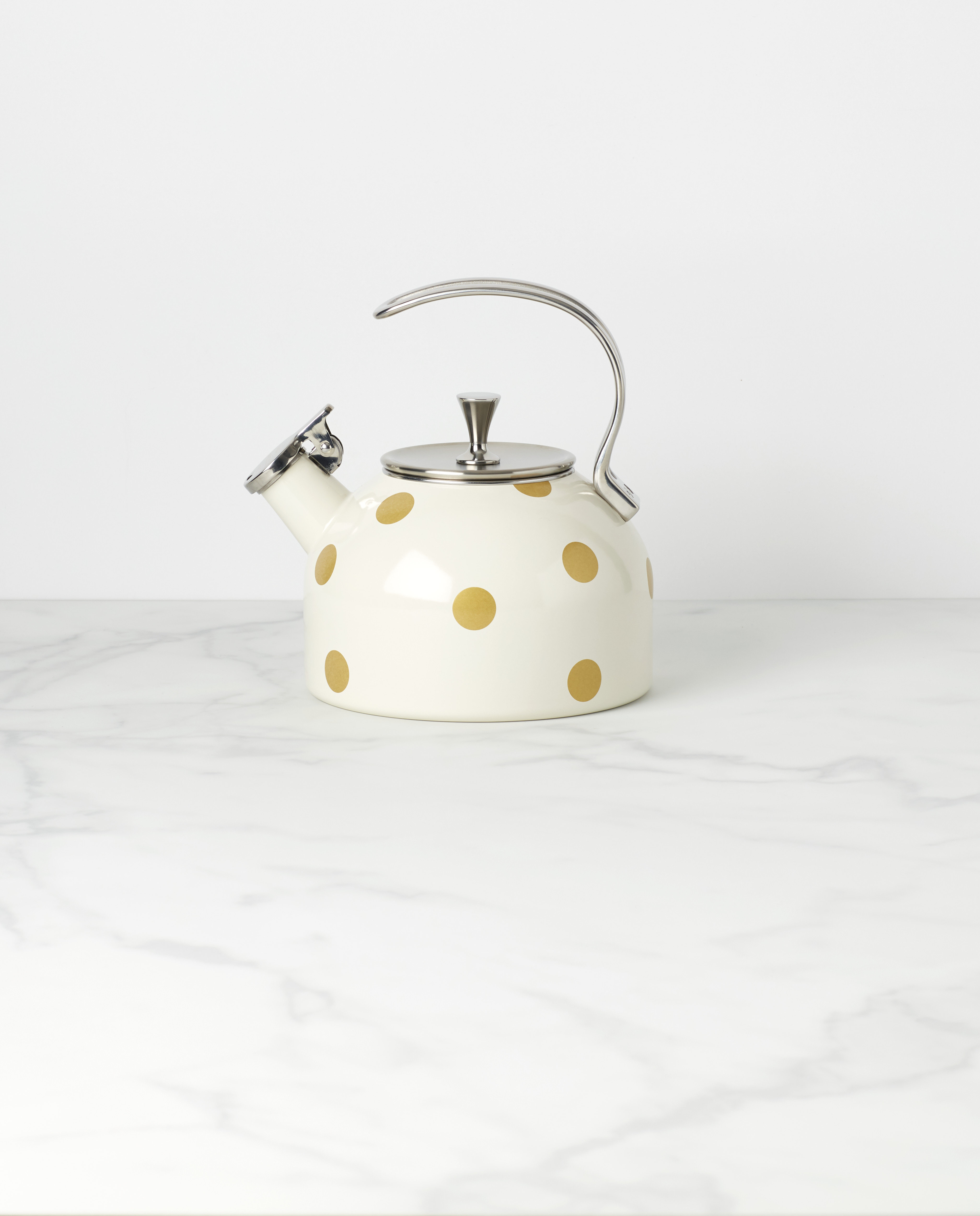 white and gold kettle