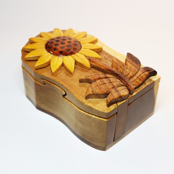 flowers light brown and gold 4.7 Round jewelry box finely carved wood