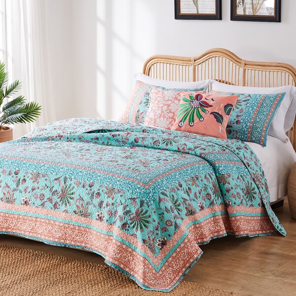 antik Batik Quilted Top Bedding Collection Queen White