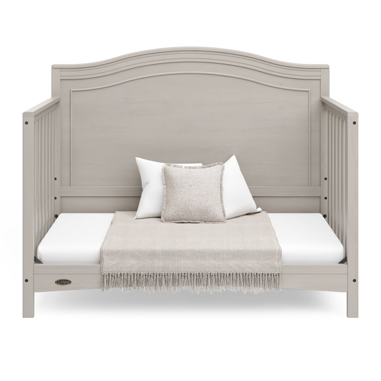 paris crib and changer