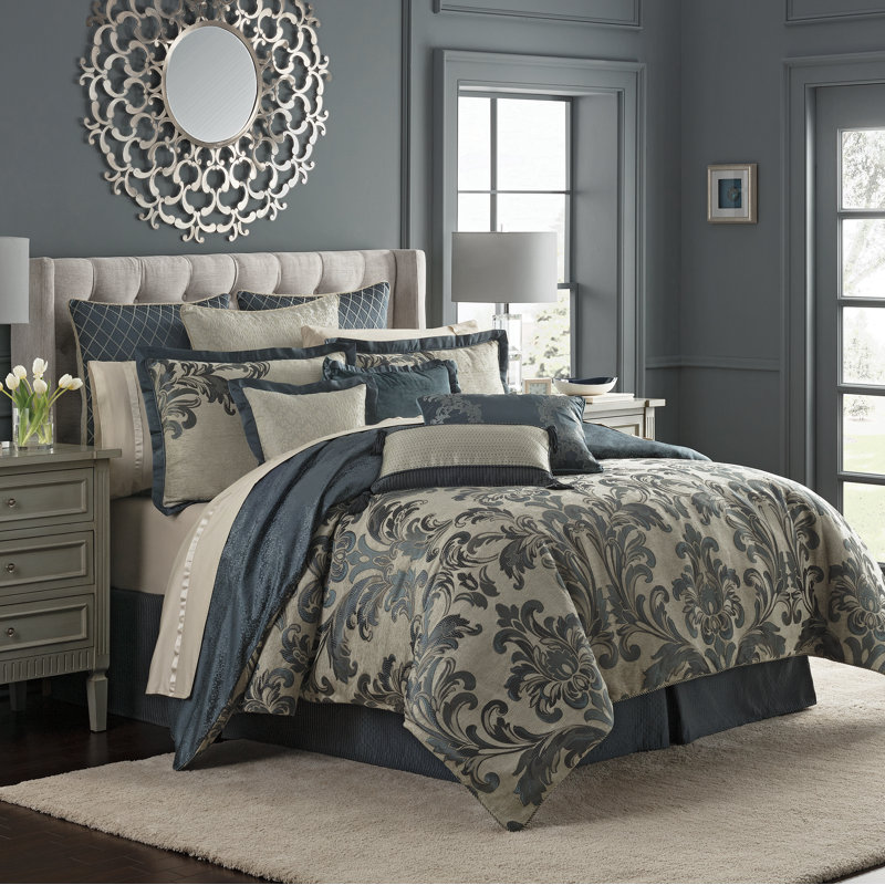 Waterford Bedding Everett Teal Reversible Damask 4 Piece Comforter Set Reviews Wayfair You'll feel like royalty with queen comforter sets for your bed. everett teal reversible damask 4 piece comforter set