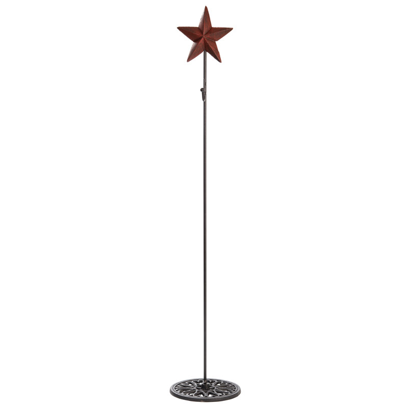 The Holiday Aisle Metal Small Christmas Star Wreath Holder Hanging