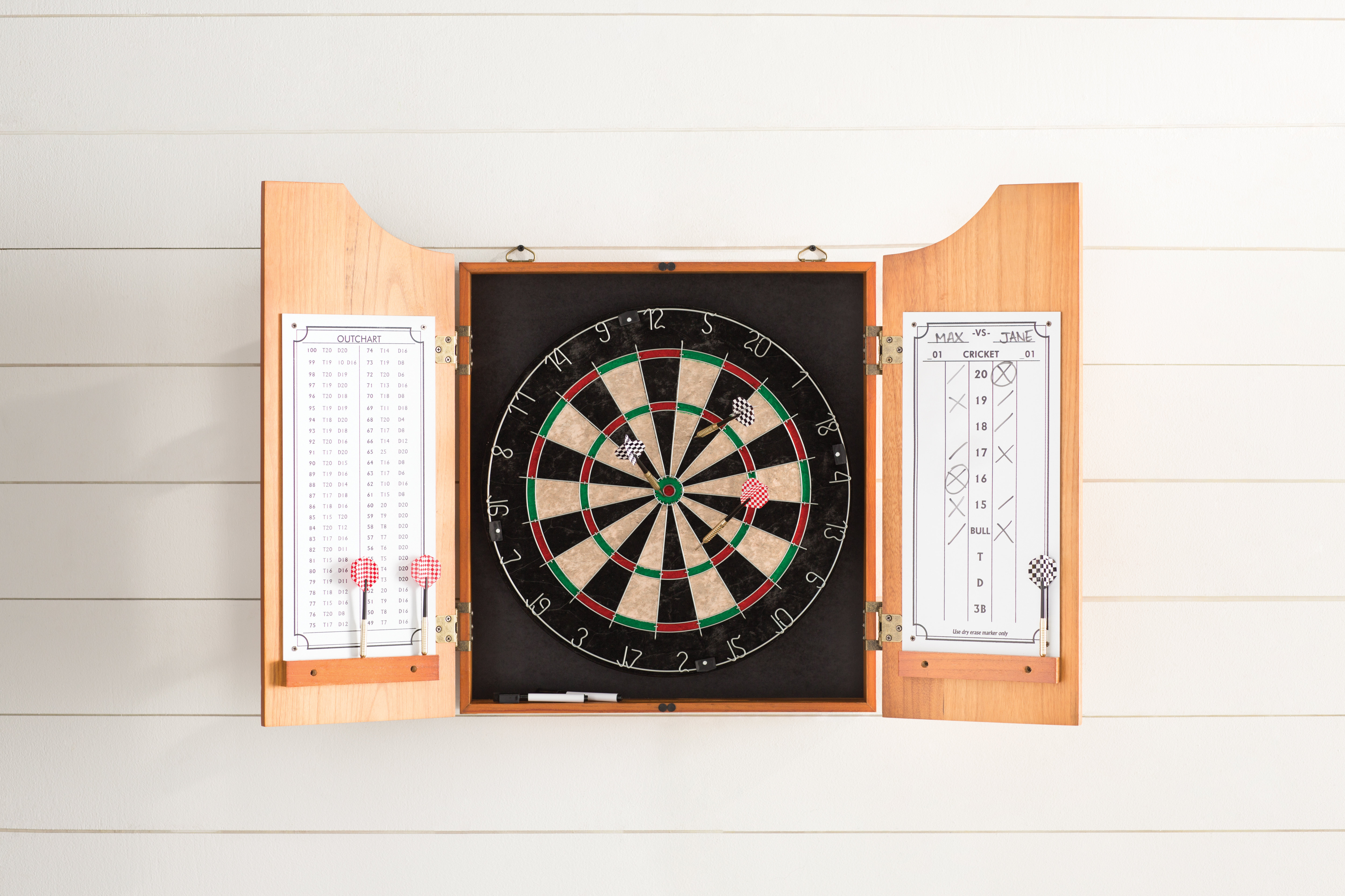 Bristle Dartboard and Cabinet Set with Darts