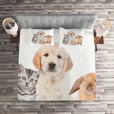 Dog and Cat Coverlet Set East Urban Home Size: Queen Bedspread + 2 Shams