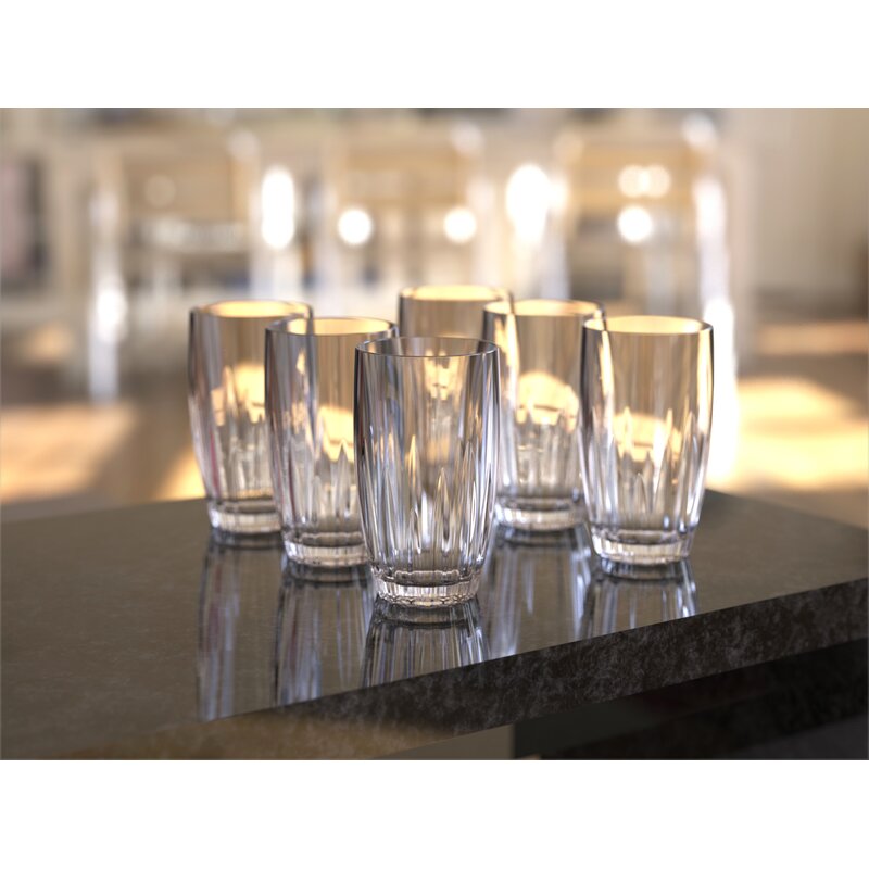 clear plastic drinking glasses
