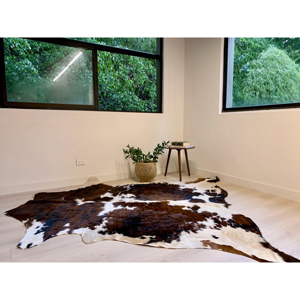 New Large Cowhide Rug Patchwork Cowskin Cow Hide Leather Carpet Brown White. 