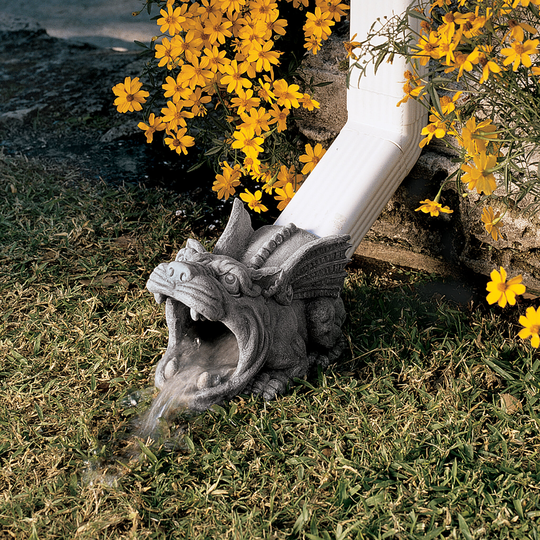 Design Toscano Roland The Gargoyle Gutter Guardian Downspout