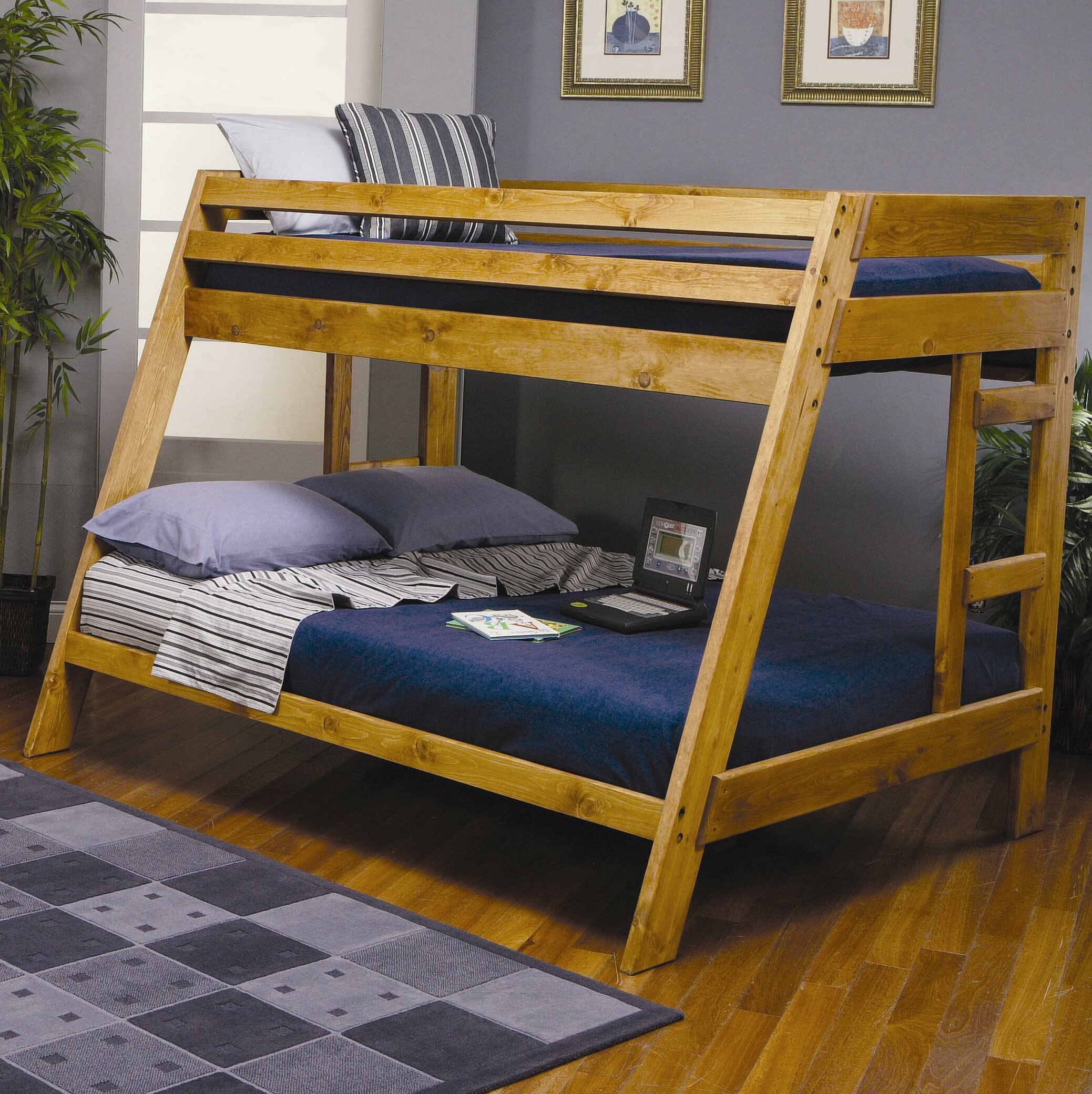 Двуспальное место. Кровать. Двухуровневая кровать. Wooden Bed.