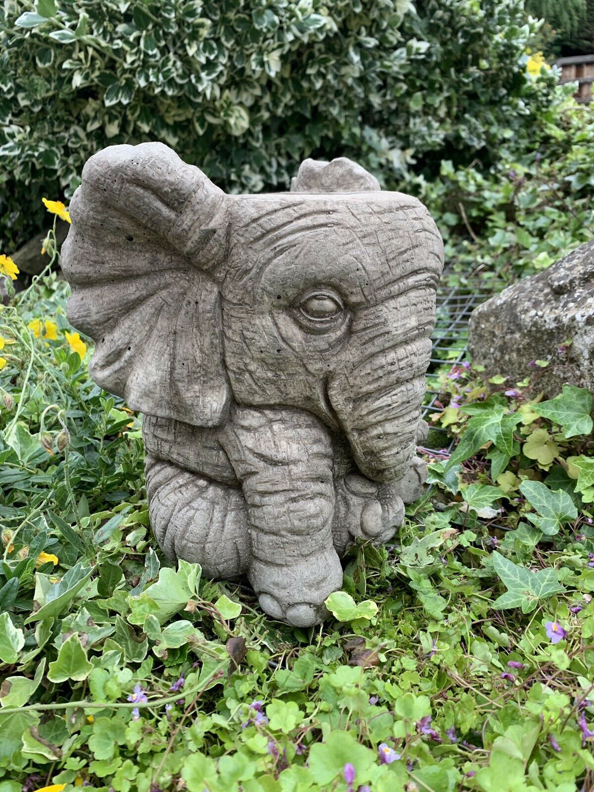 Latitude Vive STONE GARDEN ELEPHANT PLANTER PLANT POT FLOWER POT HAND