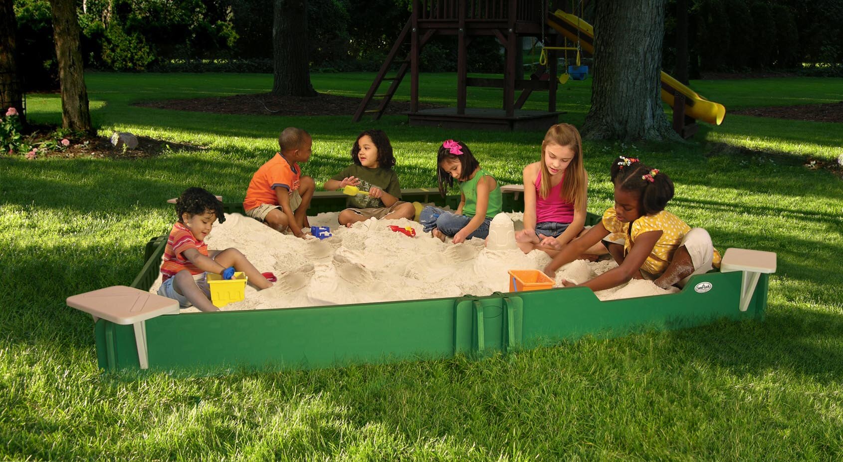 kids plastic sandbox