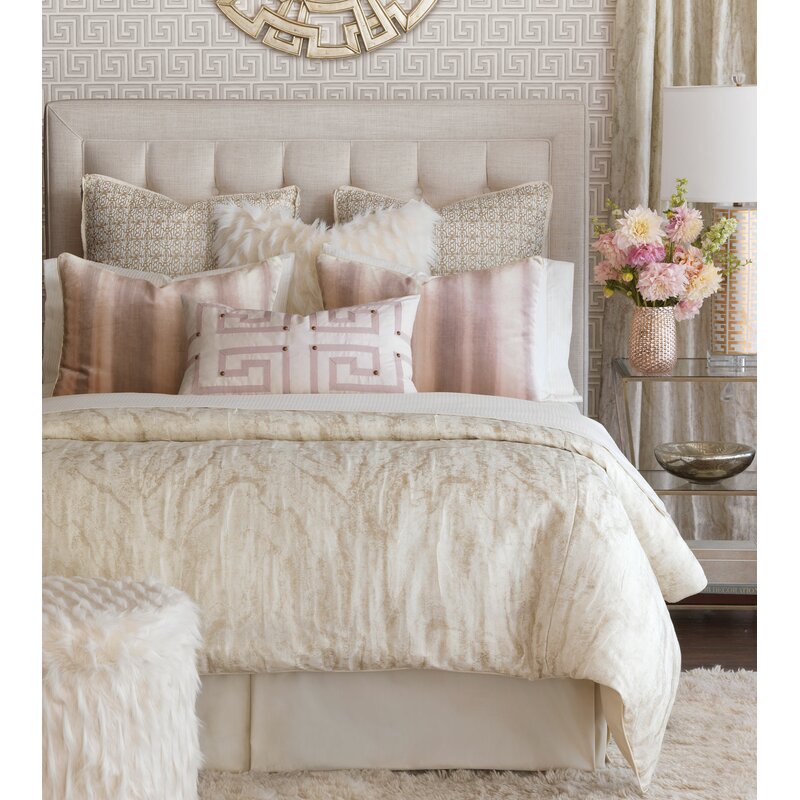 throw pillows for beds