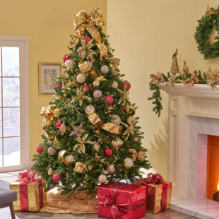 9 Green Spruce Artificial Christmas Tree With 1200 Clear Lights 9 Green Spruce Artificial Christmas Tree With 1200 Clear Lights