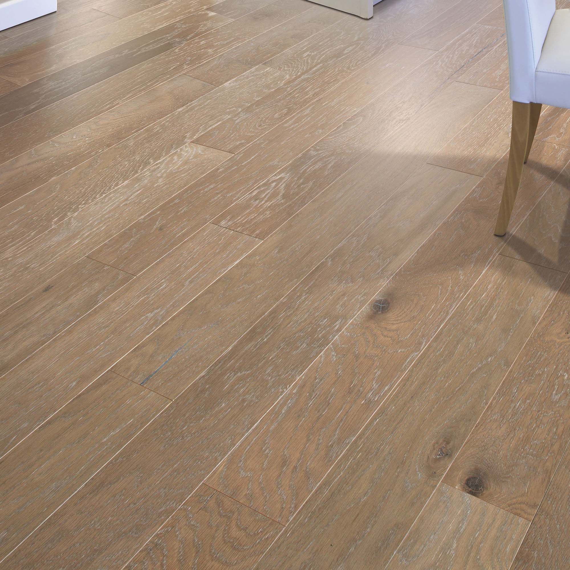 American Villa Oak 5/5" Thick x 5" Wide x Varying Length Engineered Hardwood Flooring American Villa Oak 5/5" Thick x 5" Wide x Varying Length Engineered Hardwood Flooring